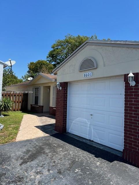 8601 NW 192nd Ter  For Sale A11561010, FL
