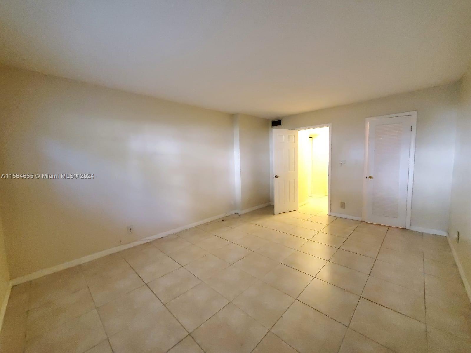 300 NE 12th Ave 105, Hallandale Beach, Florida 33009, 1 Bedroom Bedrooms, ,1 BathroomBathrooms,Residentiallease,For Rent,300 NE 12th Ave 105,A11564665