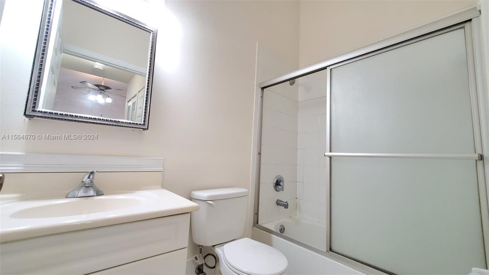 640 NW 79th Ave 202, Pembroke Pines, Florida 33024, 2 Bedrooms Bedrooms, ,2 BathroomsBathrooms,Residentiallease,For Rent,640 NW 79th Ave 202,A11564670