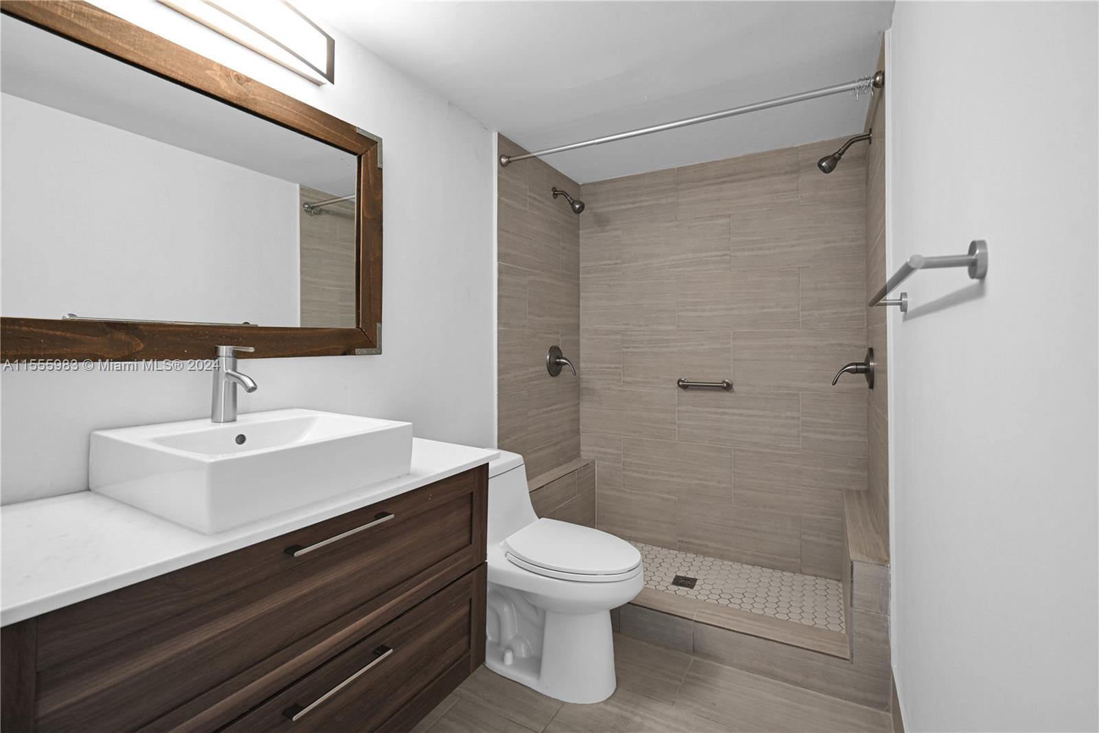 6065 NW 186th St 103, Hialeah, Florida 33015, 2 Bedrooms Bedrooms, ,2 BathroomsBathrooms,Residential,For Sale,6065 NW 186th St 103,A11555983