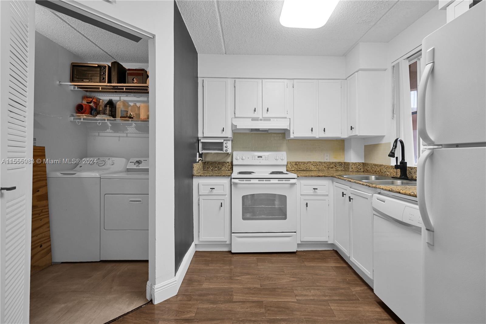 6065 NW 186th St 103, Hialeah, Florida 33015, 2 Bedrooms Bedrooms, ,2 BathroomsBathrooms,Residential,For Sale,6065 NW 186th St 103,A11555983