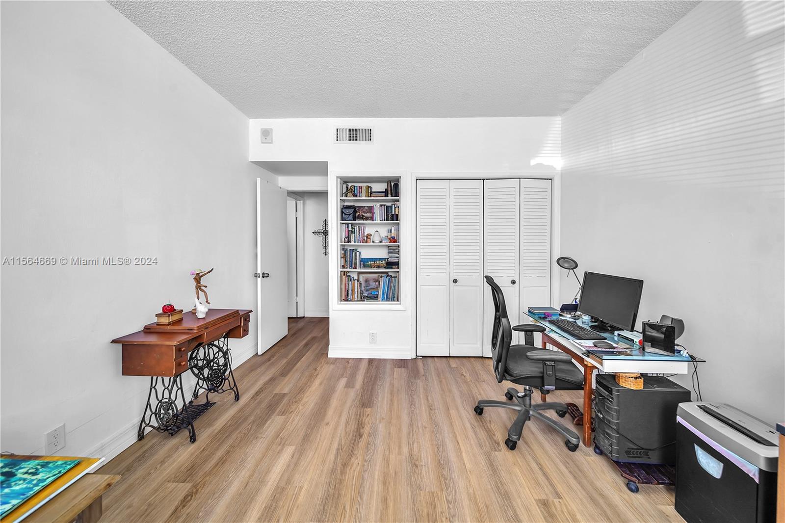 4350 Hillcrest Dr 120, Hollywood, Florida 33021, 2 Bedrooms Bedrooms, ,2 BathroomsBathrooms,Residential,For Sale,4350 Hillcrest Dr 120,A11564669