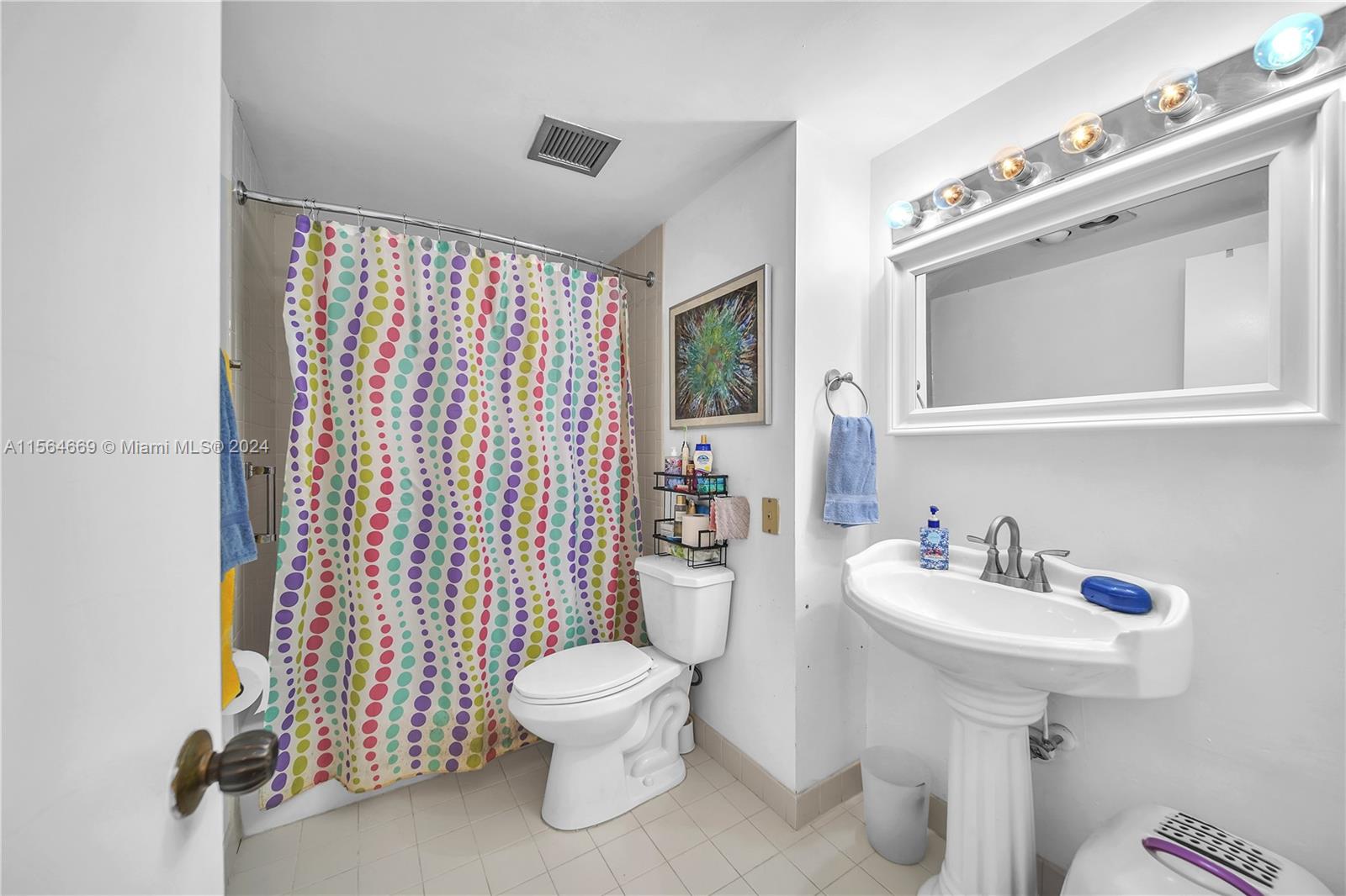 4350 Hillcrest Dr 120, Hollywood, Florida 33021, 2 Bedrooms Bedrooms, ,2 BathroomsBathrooms,Residential,For Sale,4350 Hillcrest Dr 120,A11564669