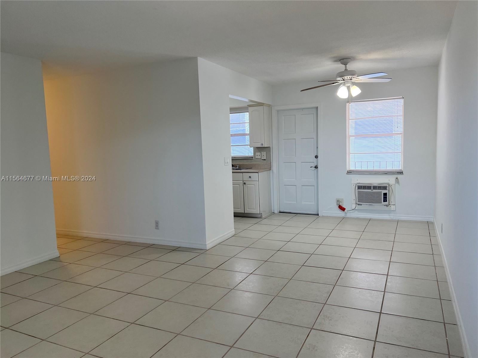 5300 Hollywood Blvd 10, Hollywood, Florida 33021, 1 Bedroom Bedrooms, ,1 BathroomBathrooms,Residentiallease,For Rent,5300 Hollywood Blvd 10,A11564677
