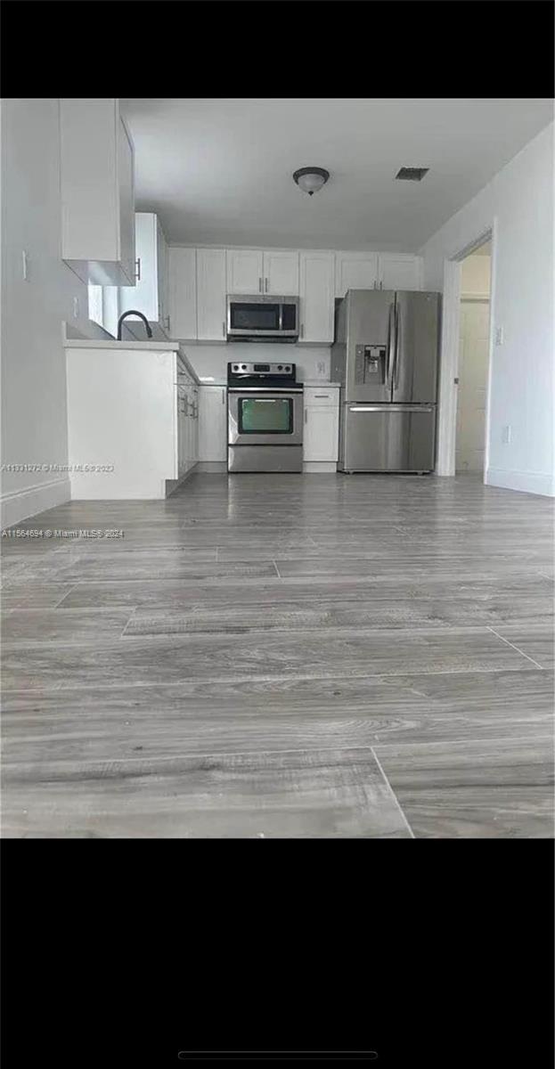 1422 NW 8th Ave, Florida City, Florida 33034, 4 Bedrooms Bedrooms, ,2 BathroomsBathrooms,Residential,For Sale,1422 NW 8th Ave,A11564694