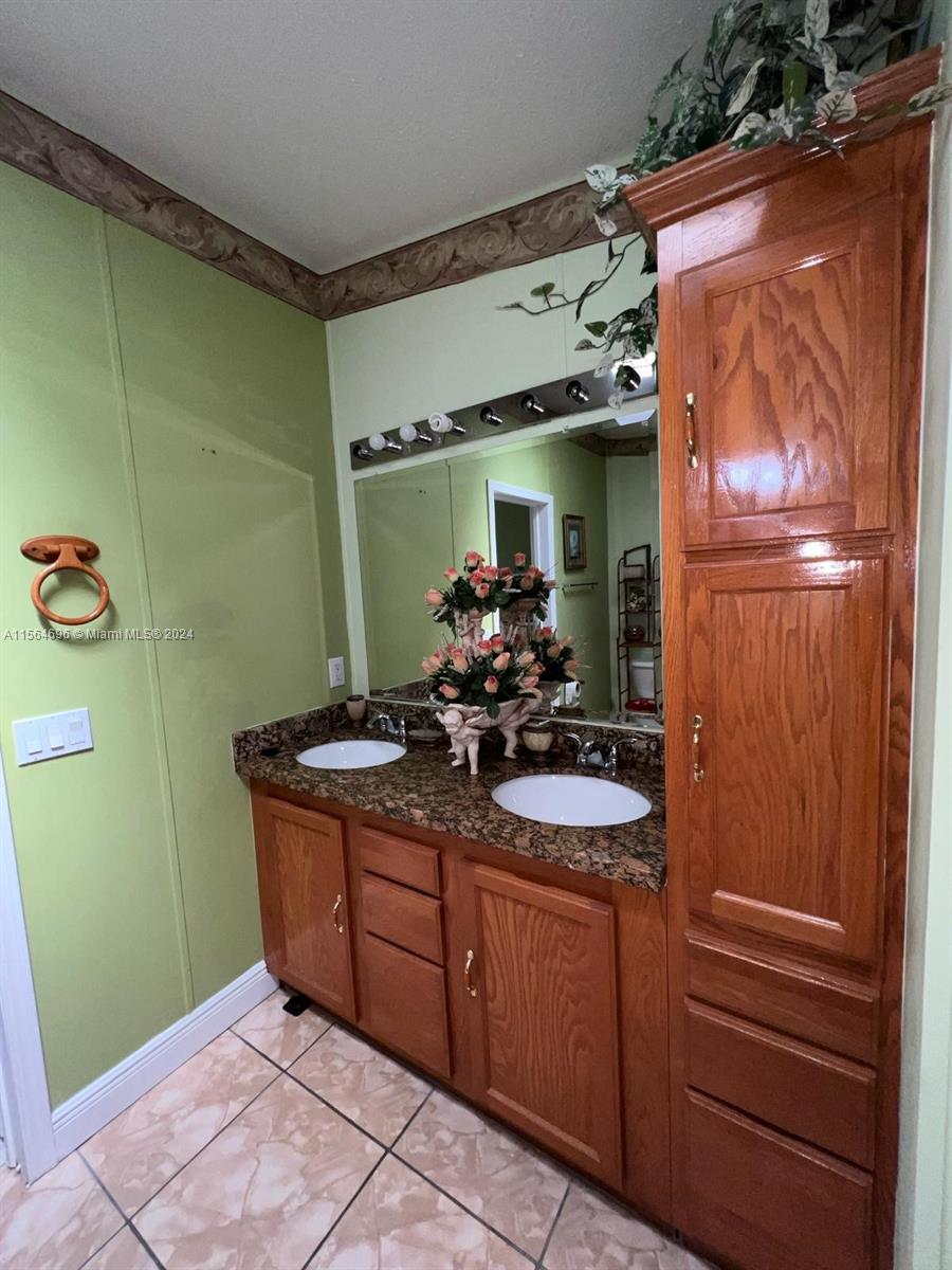 Homestead, Florida 33033, 3 Bedrooms Bedrooms, ,2 BathroomsBathrooms,Residential,For Sale,A11564696