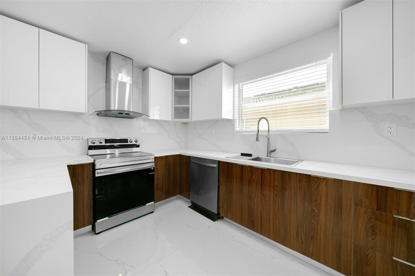 2356 SW 24th St, Miami, Florida 33145, 3 Bedrooms Bedrooms, ,2 BathroomsBathrooms,Residential,For Sale,2356 SW 24th St,A11564451
