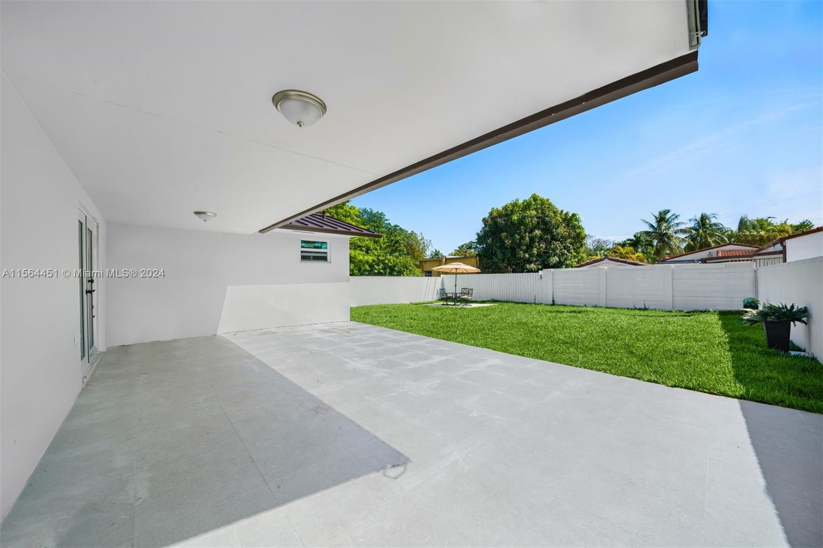 2356 SW 24th St, Miami, Florida 33145, 3 Bedrooms Bedrooms, ,2 BathroomsBathrooms,Residential,For Sale,2356 SW 24th St,A11564451