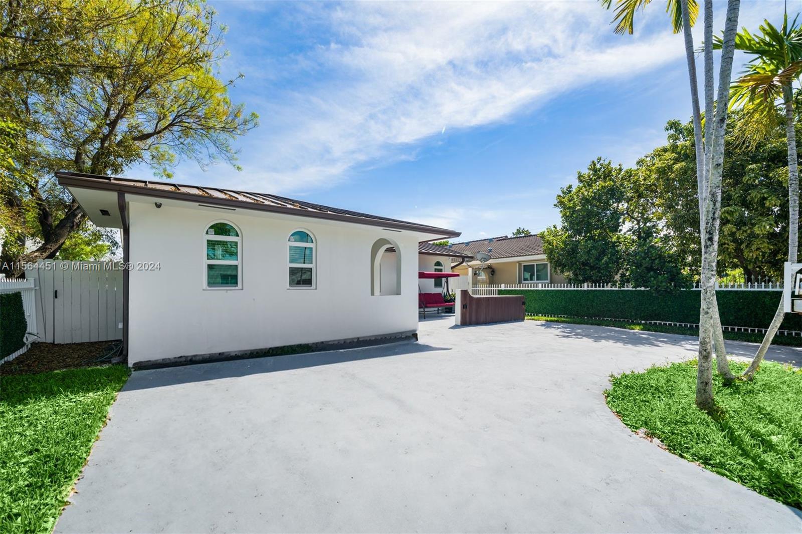 2356 SW 24th St, Miami, Florida 33145, 3 Bedrooms Bedrooms, ,2 BathroomsBathrooms,Residential,For Sale,2356 SW 24th St,A11564451