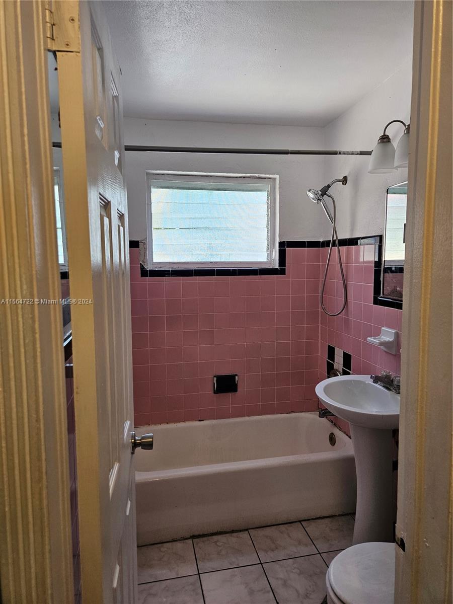 3788 SW 40th St, West Park, Florida 33023, 4 Bedrooms Bedrooms, ,2 BathroomsBathrooms,Residential,For Sale,3788 SW 40th St,A11564722