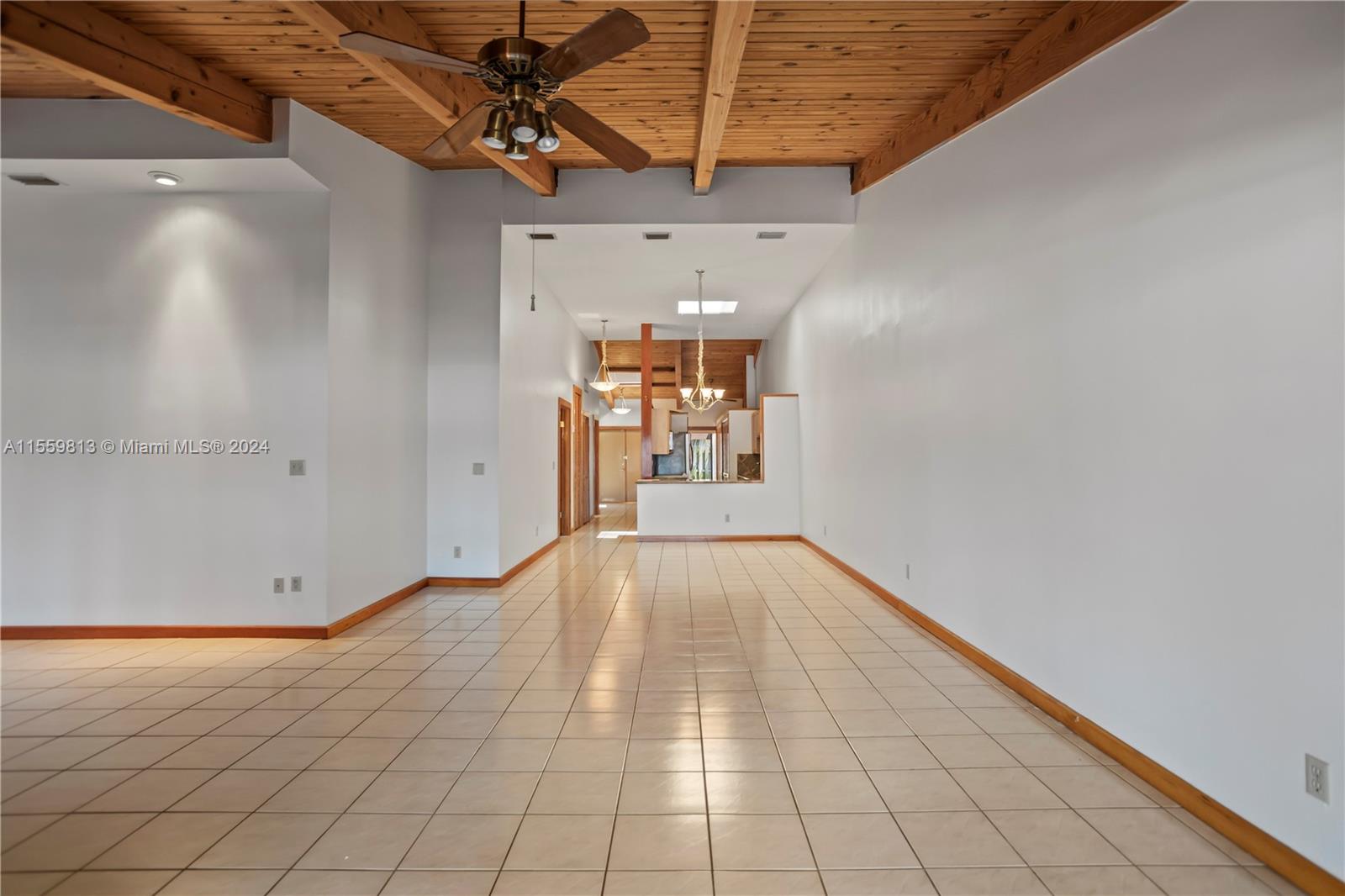 419 Leslie Dr 419, Hallandale Beach, Florida 33009, 2 Bedrooms Bedrooms, ,2 BathroomsBathrooms,Residential,For Sale,419 Leslie Dr 419,A11559813