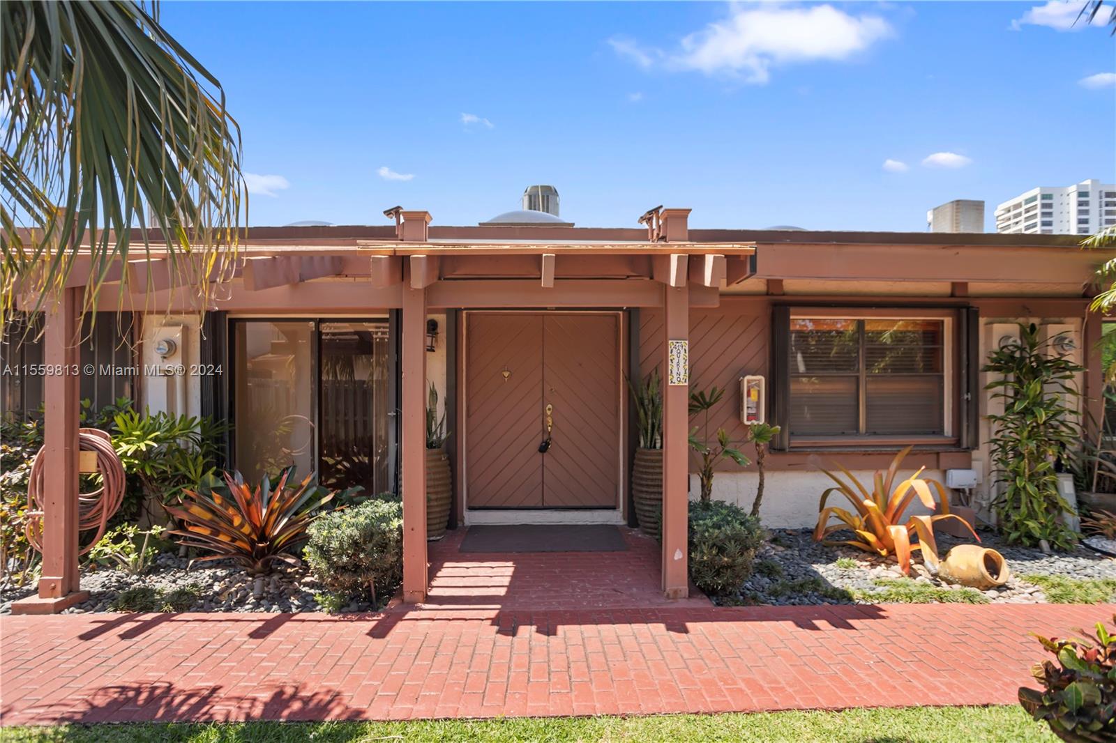 419 Leslie Dr 419, Hallandale Beach, Florida 33009, 2 Bedrooms Bedrooms, ,2 BathroomsBathrooms,Residential,For Sale,419 Leslie Dr 419,A11559813