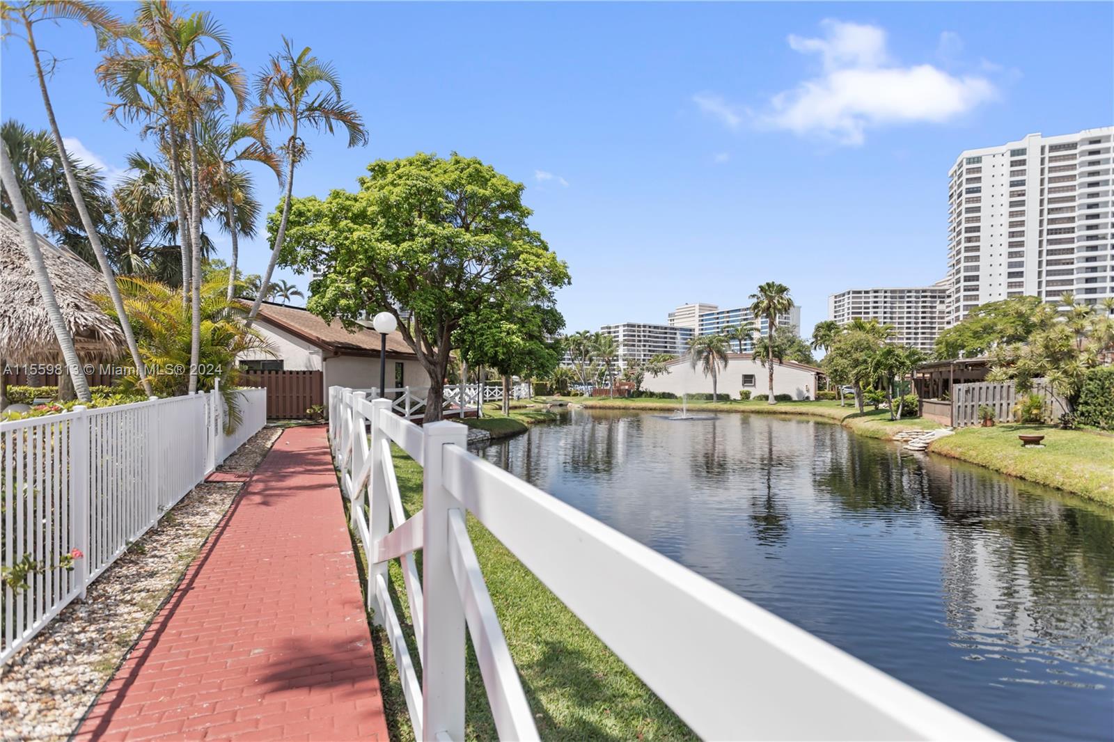 419 Leslie Dr 419, Hallandale Beach, Florida 33009, 2 Bedrooms Bedrooms, ,2 BathroomsBathrooms,Residential,For Sale,419 Leslie Dr 419,A11559813