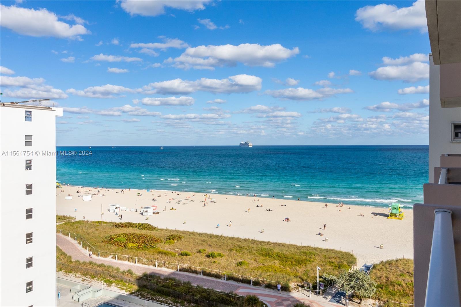 345 Ocean Dr 1020, Miami Beach, Florida 33139, 1 Bedroom Bedrooms, ,1 BathroomBathrooms,Residentiallease,For Rent,345 Ocean Dr 1020,A11564754