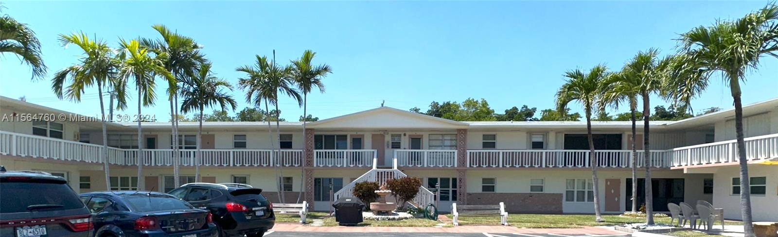 1300 N 12th Ct 3B, Hollywood, Florida 33019, 2 Bedrooms Bedrooms, ,1 BathroomBathrooms,Residential,For Sale,1300 N 12th Ct 3B,A11564760