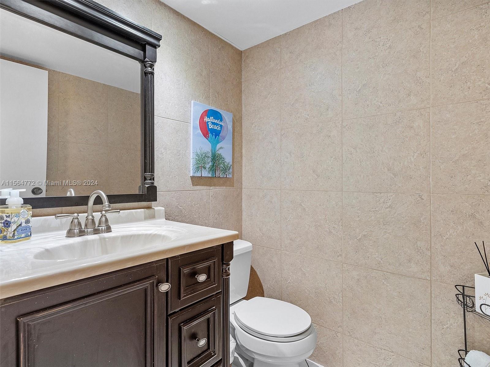 600 Parkview Dr 702, Hallandale Beach, Florida 33009, 2 Bedrooms Bedrooms, ,1 BathroomBathrooms,Residential,For Sale,600 Parkview Dr 702,A11564772