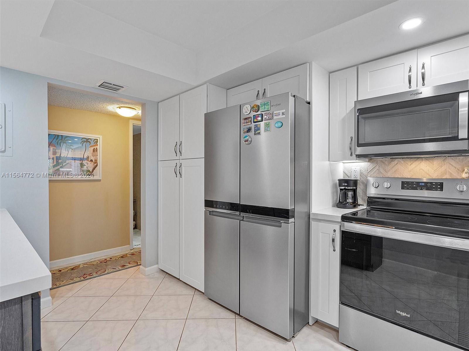 600 Parkview Dr 702, Hallandale Beach, Florida 33009, 2 Bedrooms Bedrooms, ,1 BathroomBathrooms,Residential,For Sale,600 Parkview Dr 702,A11564772