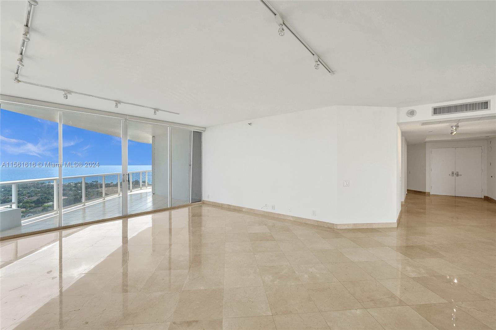 OCEANVIEW FROM LIVING ROOM AND MASTER BEDROOM