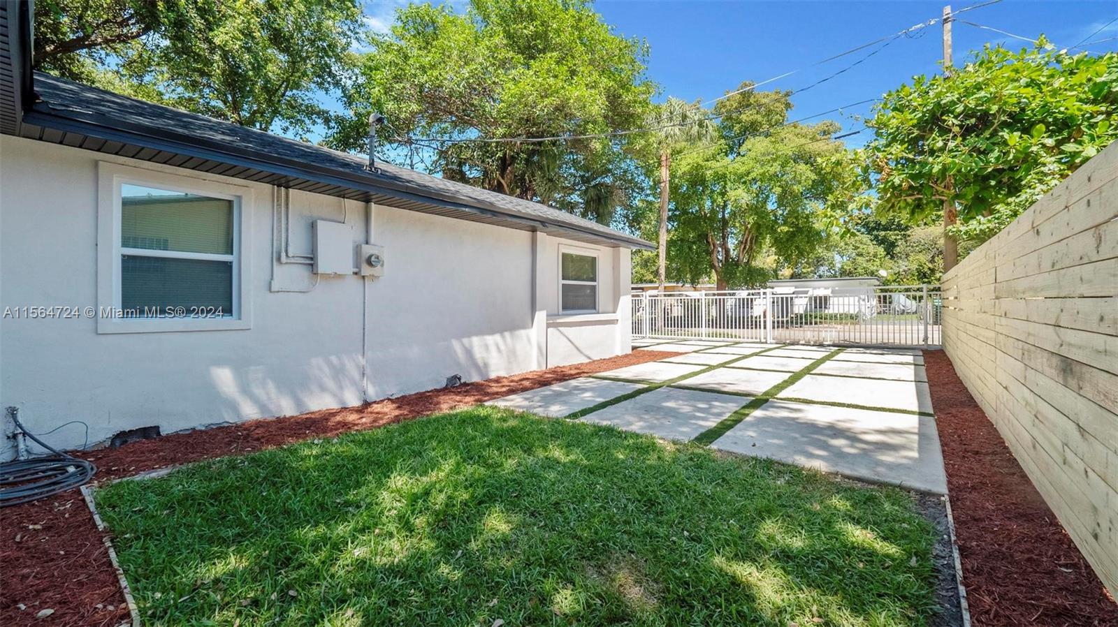 5514 NW 6th Ave, Miami, Florida 33127, 3 Bedrooms Bedrooms, ,2 BathroomsBathrooms,Residential,For Sale,5514 NW 6th Ave,A11564724