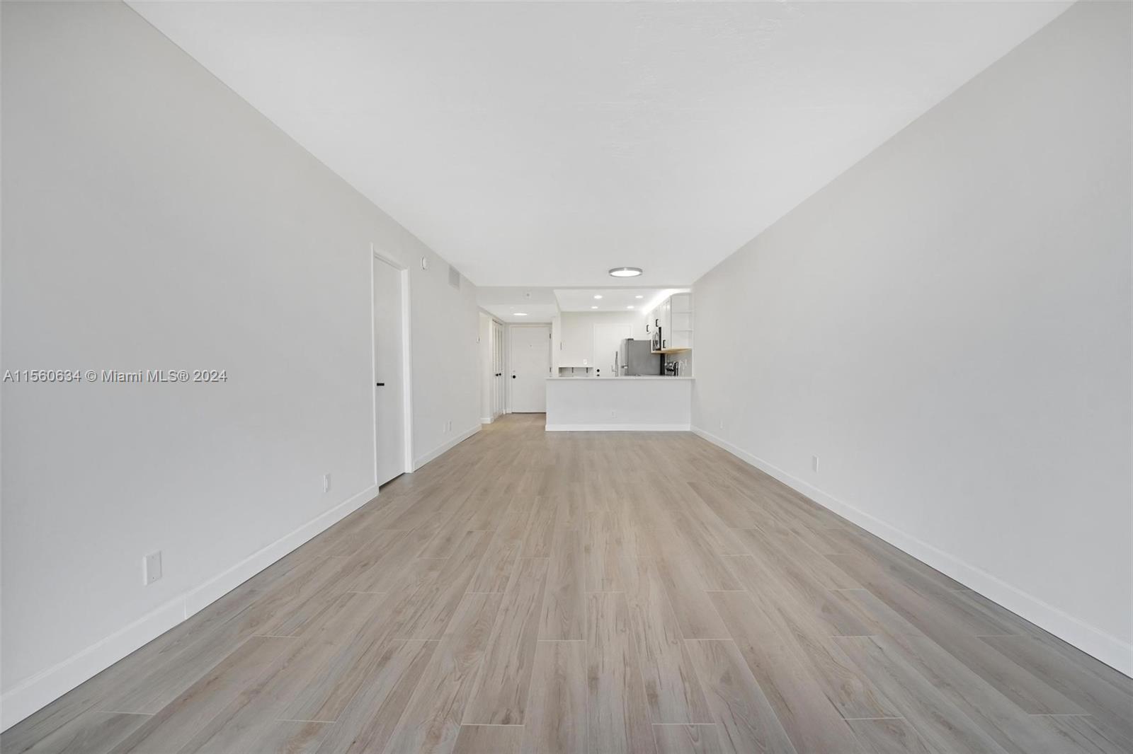 1830 Dixieanna St 604, Hollywood, Florida 33020, 1 Bedroom Bedrooms, ,1 BathroomBathrooms,Residential,For Sale,1830 Dixieanna St 604,A11560634