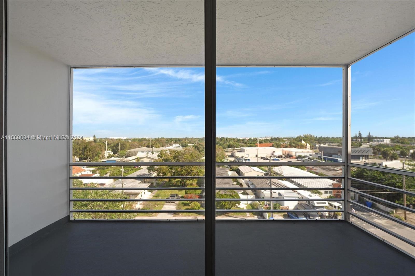 1830 Dixieanna St 604, Hollywood, Florida 33020, 1 Bedroom Bedrooms, ,1 BathroomBathrooms,Residential,For Sale,1830 Dixieanna St 604,A11560634