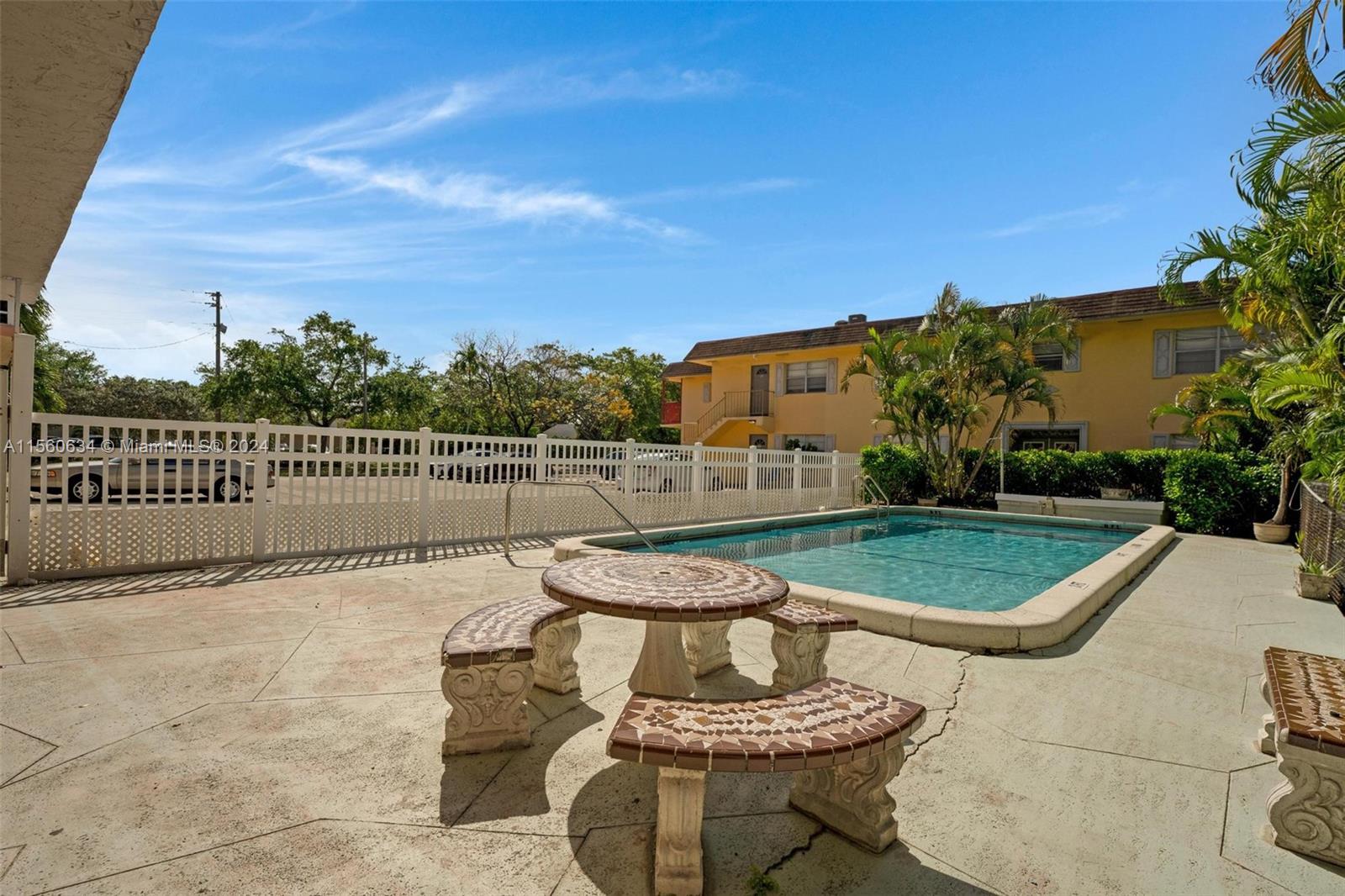 1830 Dixieanna St 604, Hollywood, Florida 33020, 1 Bedroom Bedrooms, ,1 BathroomBathrooms,Residential,For Sale,1830 Dixieanna St 604,A11560634