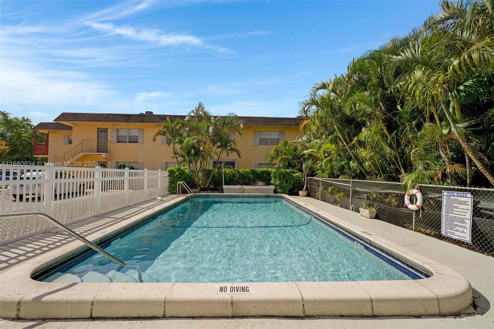 1830 Dixieanna St 604, Hollywood, Florida 33020, 1 Bedroom Bedrooms, ,1 BathroomBathrooms,Residential,For Sale,1830 Dixieanna St 604,A11560634