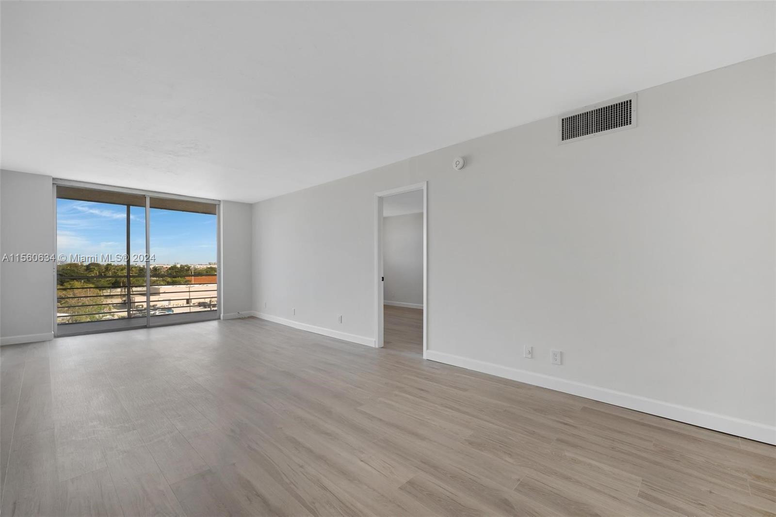 1830 Dixieanna St 604, Hollywood, Florida 33020, 1 Bedroom Bedrooms, ,1 BathroomBathrooms,Residential,For Sale,1830 Dixieanna St 604,A11560634