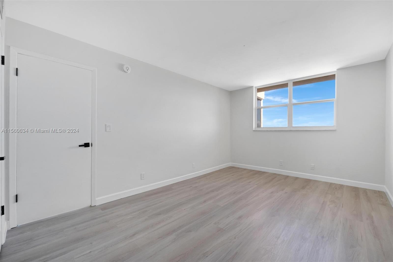 1830 Dixieanna St 604, Hollywood, Florida 33020, 1 Bedroom Bedrooms, ,1 BathroomBathrooms,Residential,For Sale,1830 Dixieanna St 604,A11560634