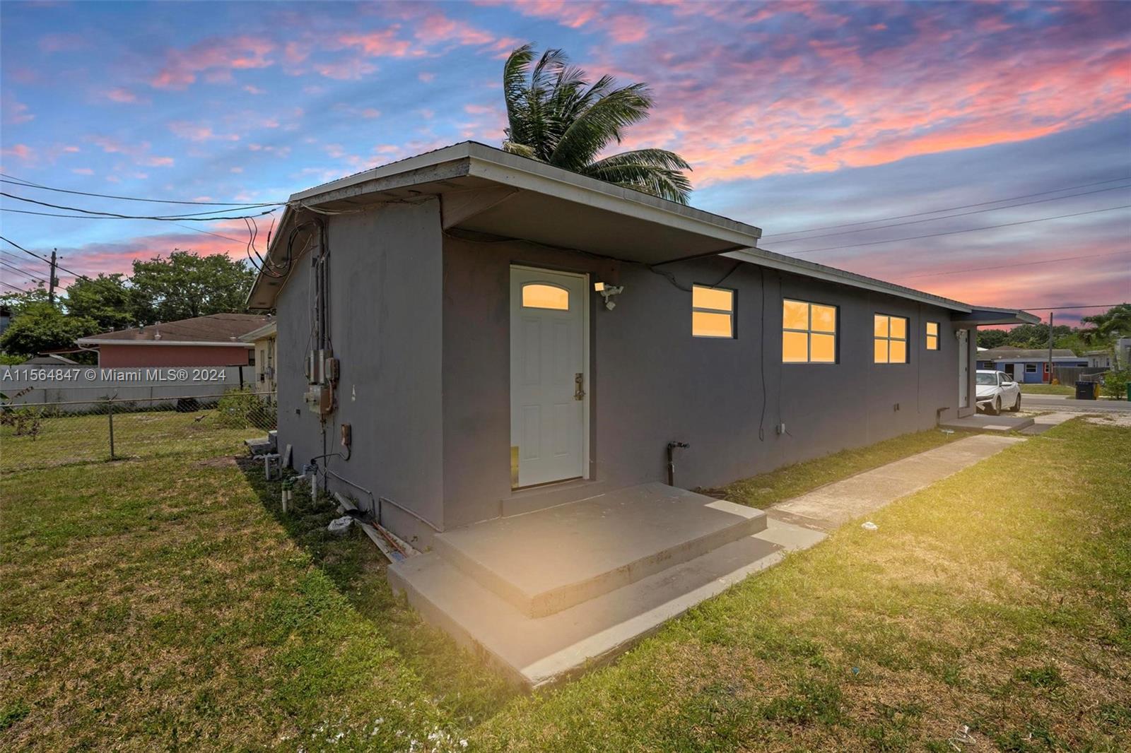 369 Phippen Waiters Rd 2, Dania Beach, Florida 33004, 2 Bedrooms Bedrooms, ,1 BathroomBathrooms,Residentiallease,For Rent,369 Phippen Waiters Rd 2,A11564847