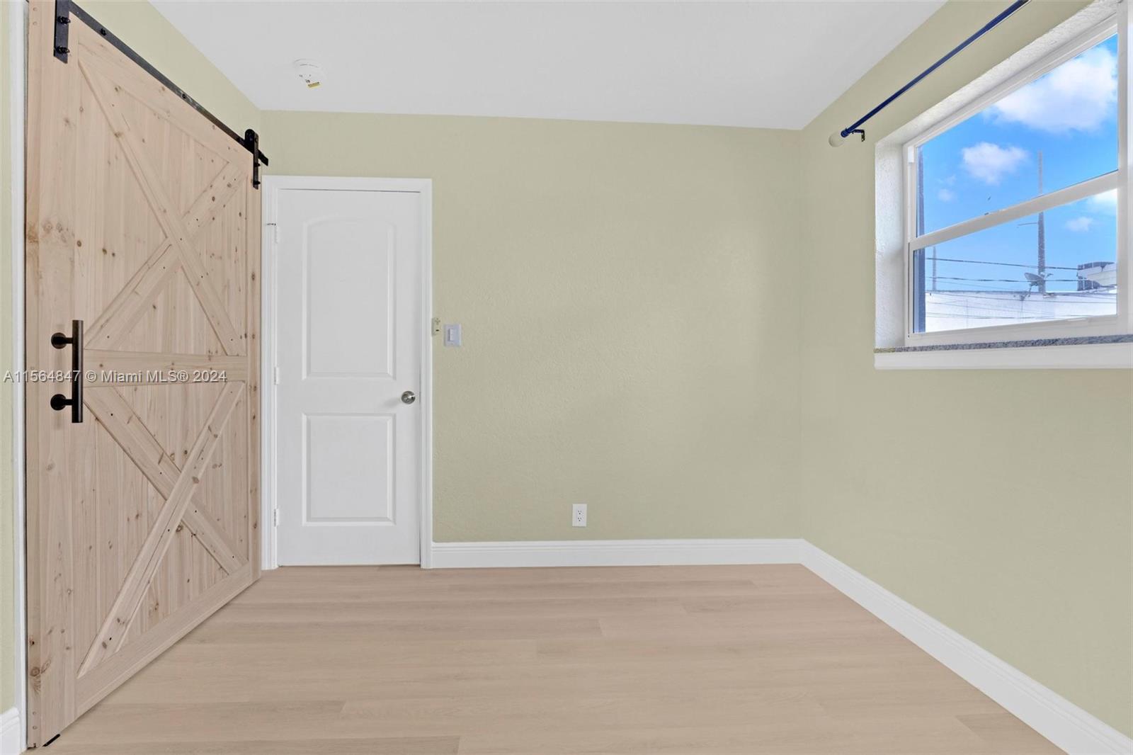 369 Phippen Waiters Rd 2, Dania Beach, Florida 33004, 2 Bedrooms Bedrooms, ,1 BathroomBathrooms,Residentiallease,For Rent,369 Phippen Waiters Rd 2,A11564847