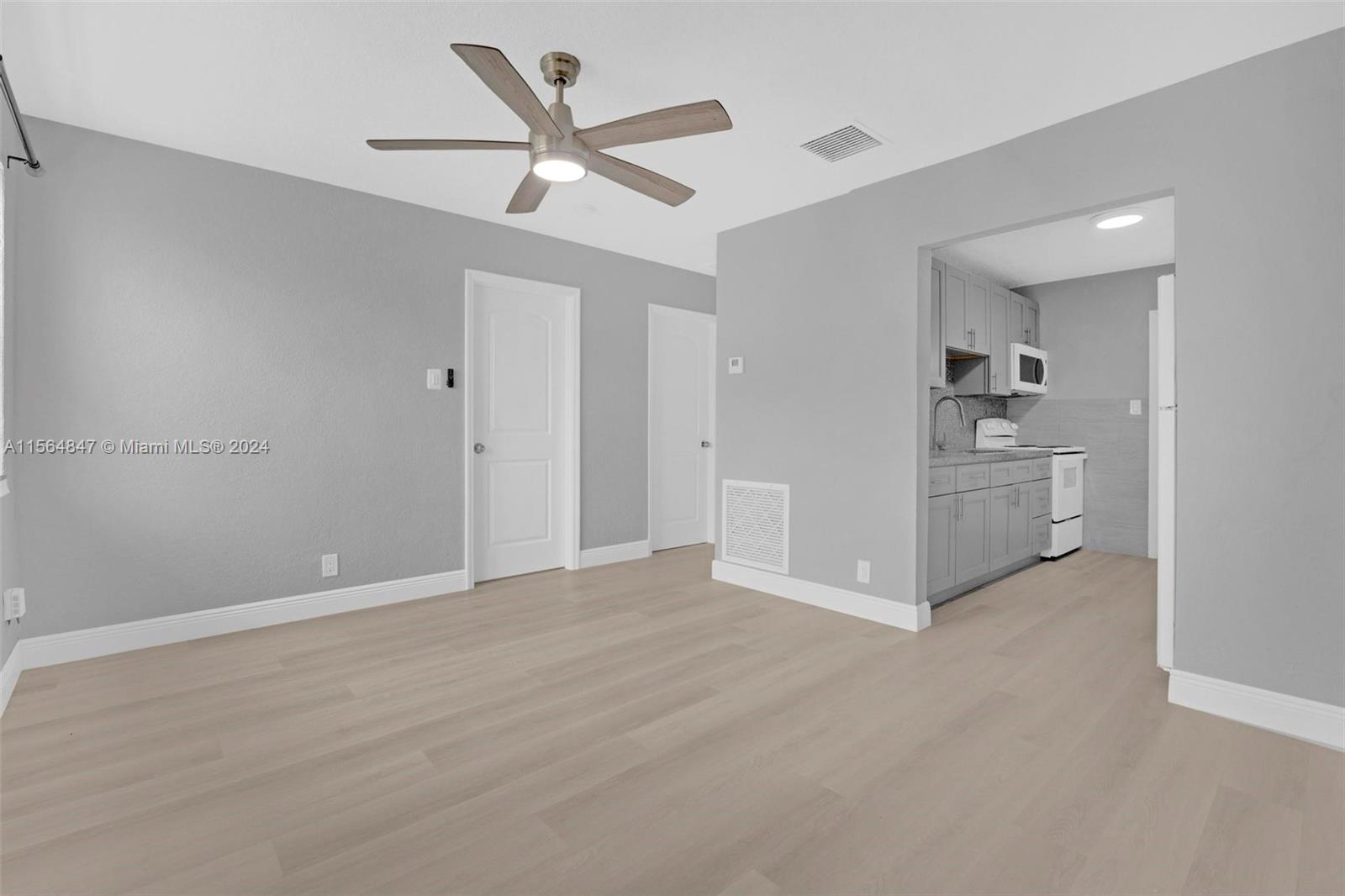 369 Phippen Waiters Rd 2, Dania Beach, Florida 33004, 2 Bedrooms Bedrooms, ,1 BathroomBathrooms,Residentiallease,For Rent,369 Phippen Waiters Rd 2,A11564847