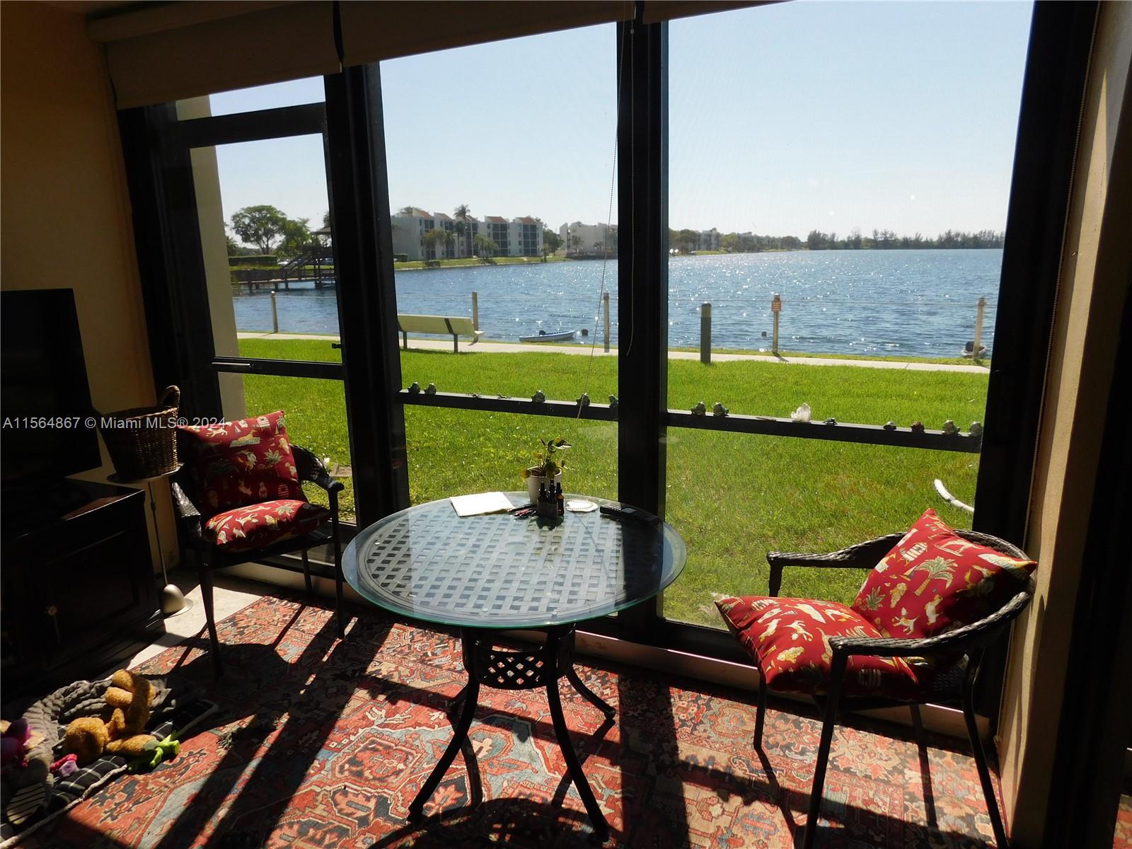 112 Lake Emerald Dr 106, Oakland Park, Florida 33309, 2 Bedrooms Bedrooms, ,2 BathroomsBathrooms,Residentiallease,For Rent,112 Lake Emerald Dr 106,A11564867