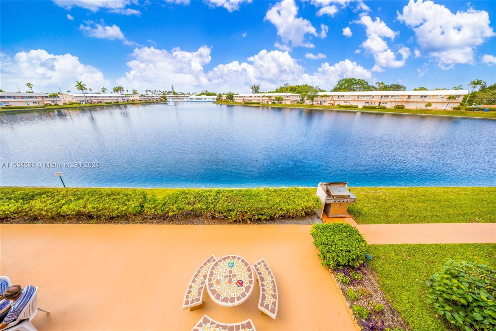 1030 SW 11th St 14M, Hallandale Beach, Florida 33009, 1 Bedroom Bedrooms, ,1 BathroomBathrooms,Residential,For Sale,1030 SW 11th St 14M,A11564564