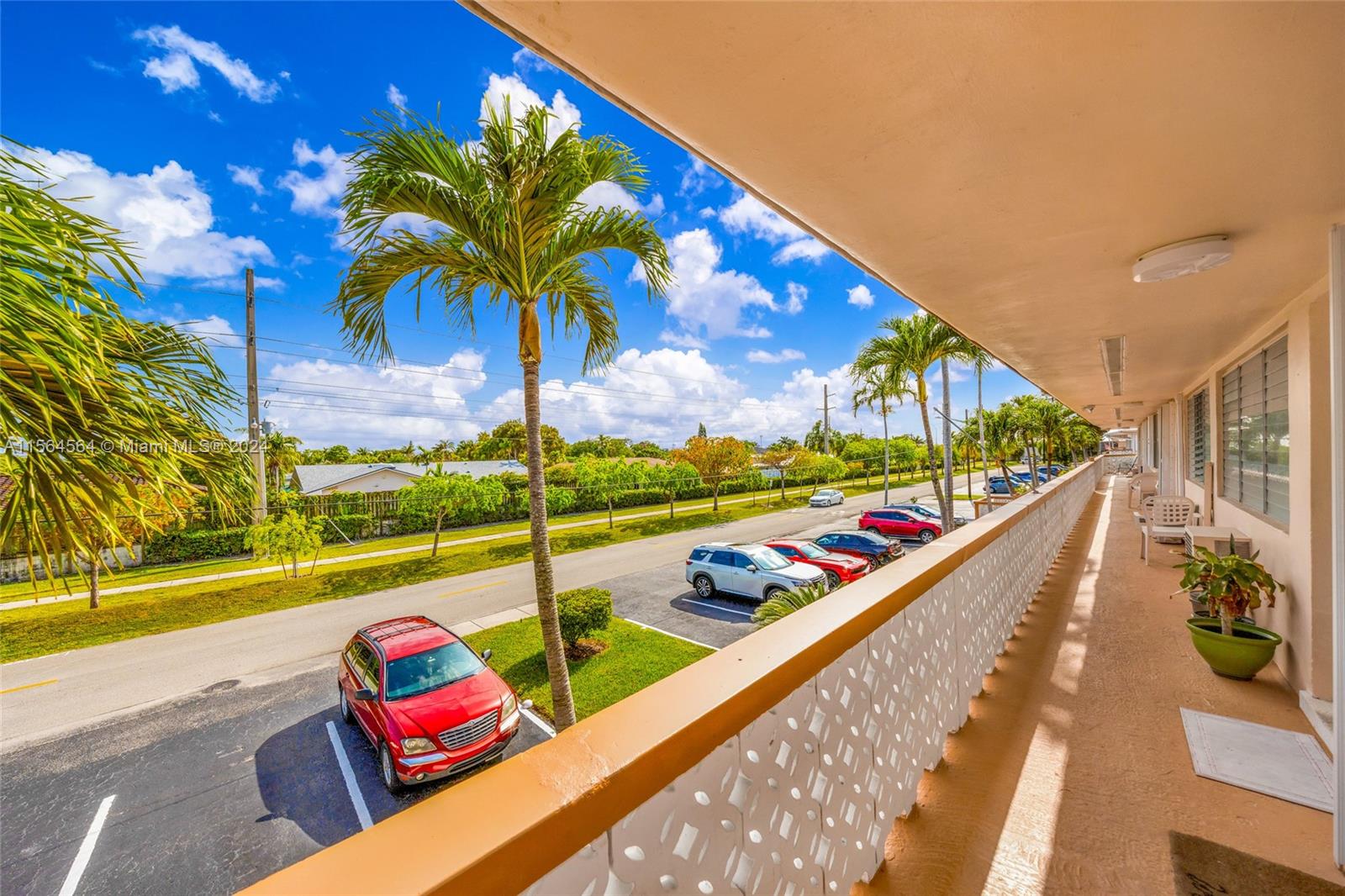 1030 SW 11th St 14M, Hallandale Beach, Florida 33009, 1 Bedroom Bedrooms, ,1 BathroomBathrooms,Residential,For Sale,1030 SW 11th St 14M,A11564564