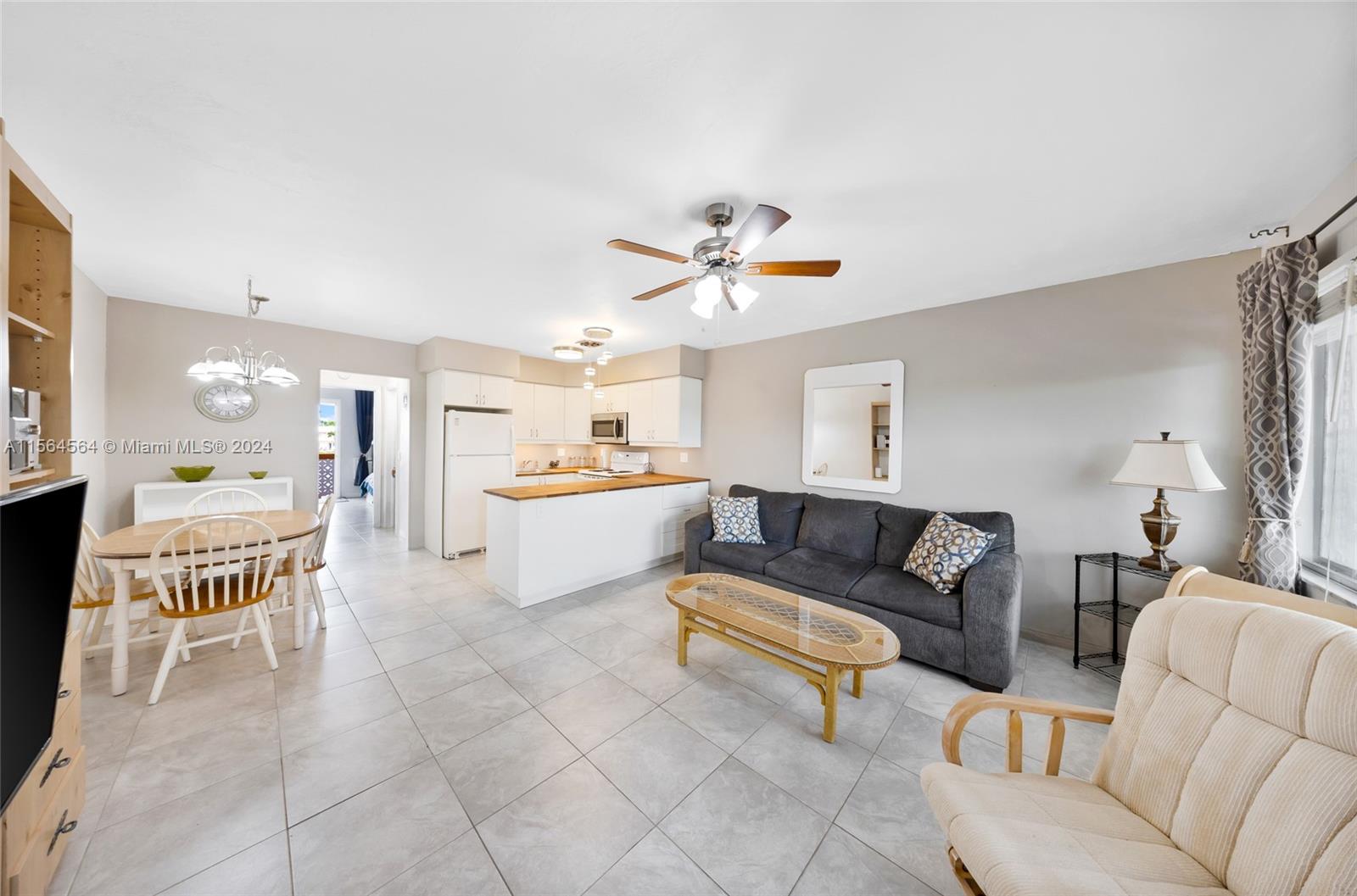 1030 SW 11th St 14M, Hallandale Beach, Florida 33009, 1 Bedroom Bedrooms, ,1 BathroomBathrooms,Residential,For Sale,1030 SW 11th St 14M,A11564564