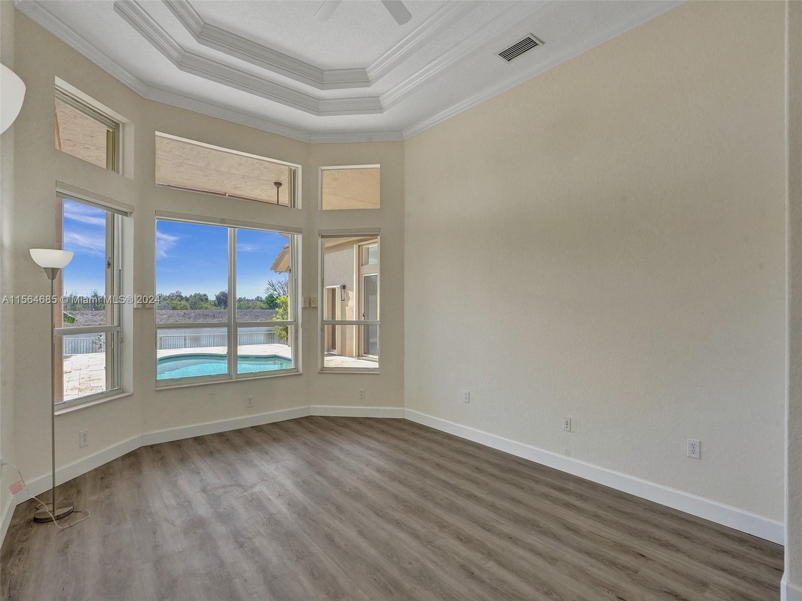 Cavernous master-suite