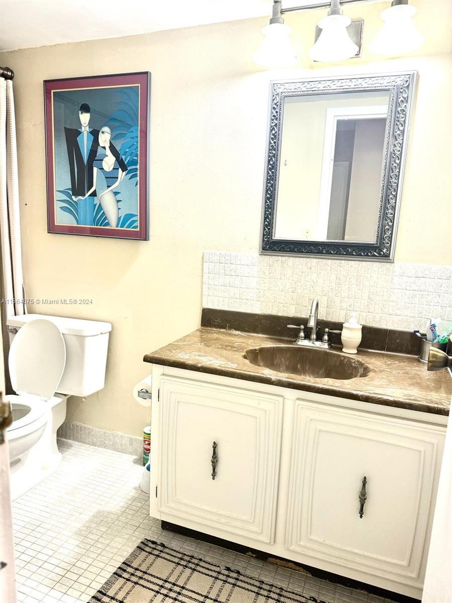 800 Parkview Dr 625, Hallandale Beach, Florida 33009, 2 Bedrooms Bedrooms, ,1 BathroomBathrooms,Residential,For Sale,800 Parkview Dr 625,A11564875