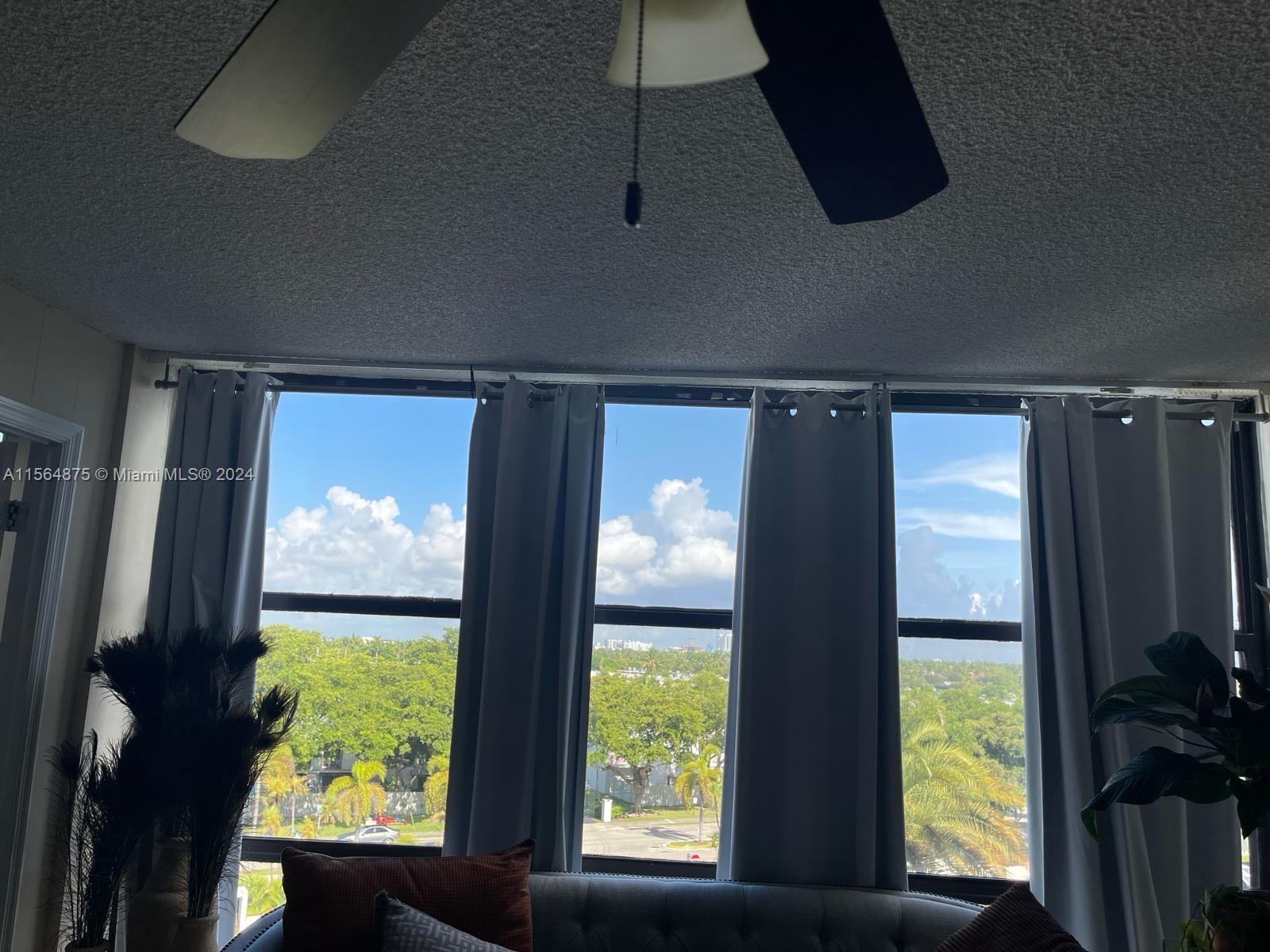 800 Parkview Dr 625, Hallandale Beach, Florida 33009, 2 Bedrooms Bedrooms, ,1 BathroomBathrooms,Residential,For Sale,800 Parkview Dr 625,A11564875