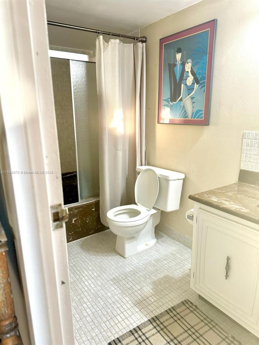 800 Parkview Dr 625, Hallandale Beach, Florida 33009, 2 Bedrooms Bedrooms, ,1 BathroomBathrooms,Residential,For Sale,800 Parkview Dr 625,A11564875