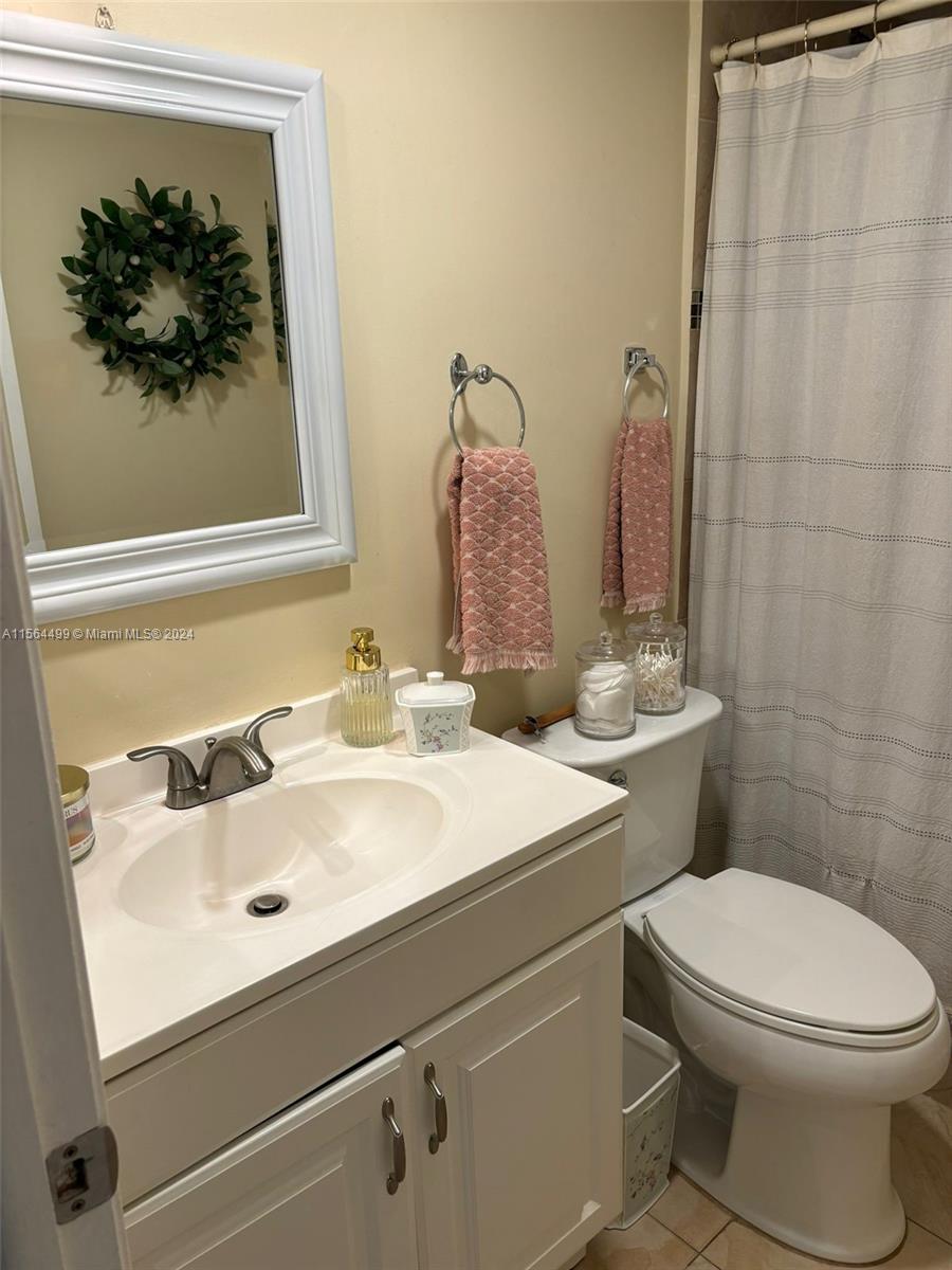 9430 Poinciana Pl 212, Davie, Florida 33324, 2 Bedrooms Bedrooms, ,2 BathroomsBathrooms,Residential,For Sale,9430 Poinciana Pl 212,A11564499