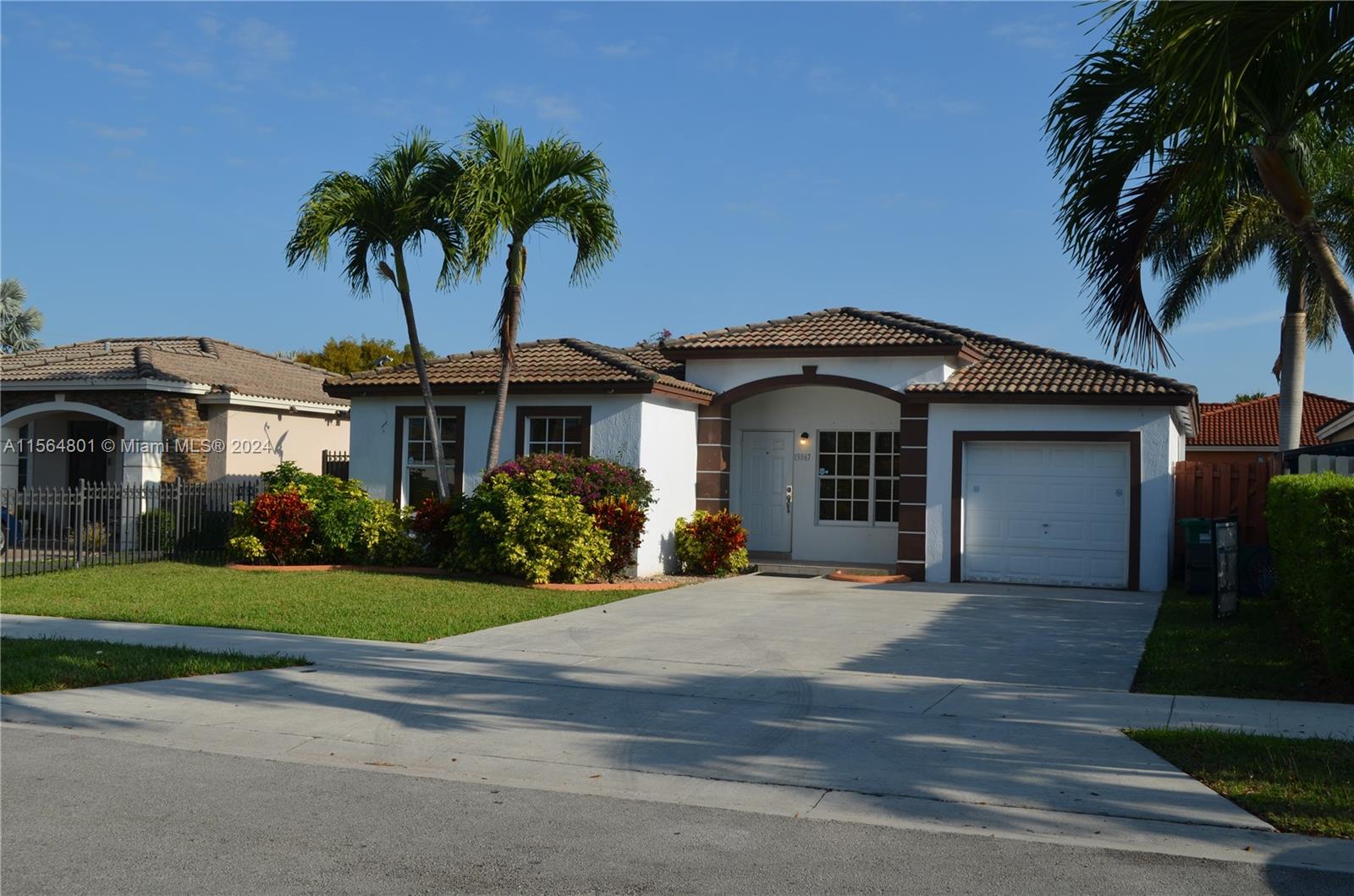 13867 SW 258th Ln, Homestead, Florida 33032, 3 Bedrooms Bedrooms, ,2 BathroomsBathrooms,Residential,For Sale,13867 SW 258th Ln,A11564801