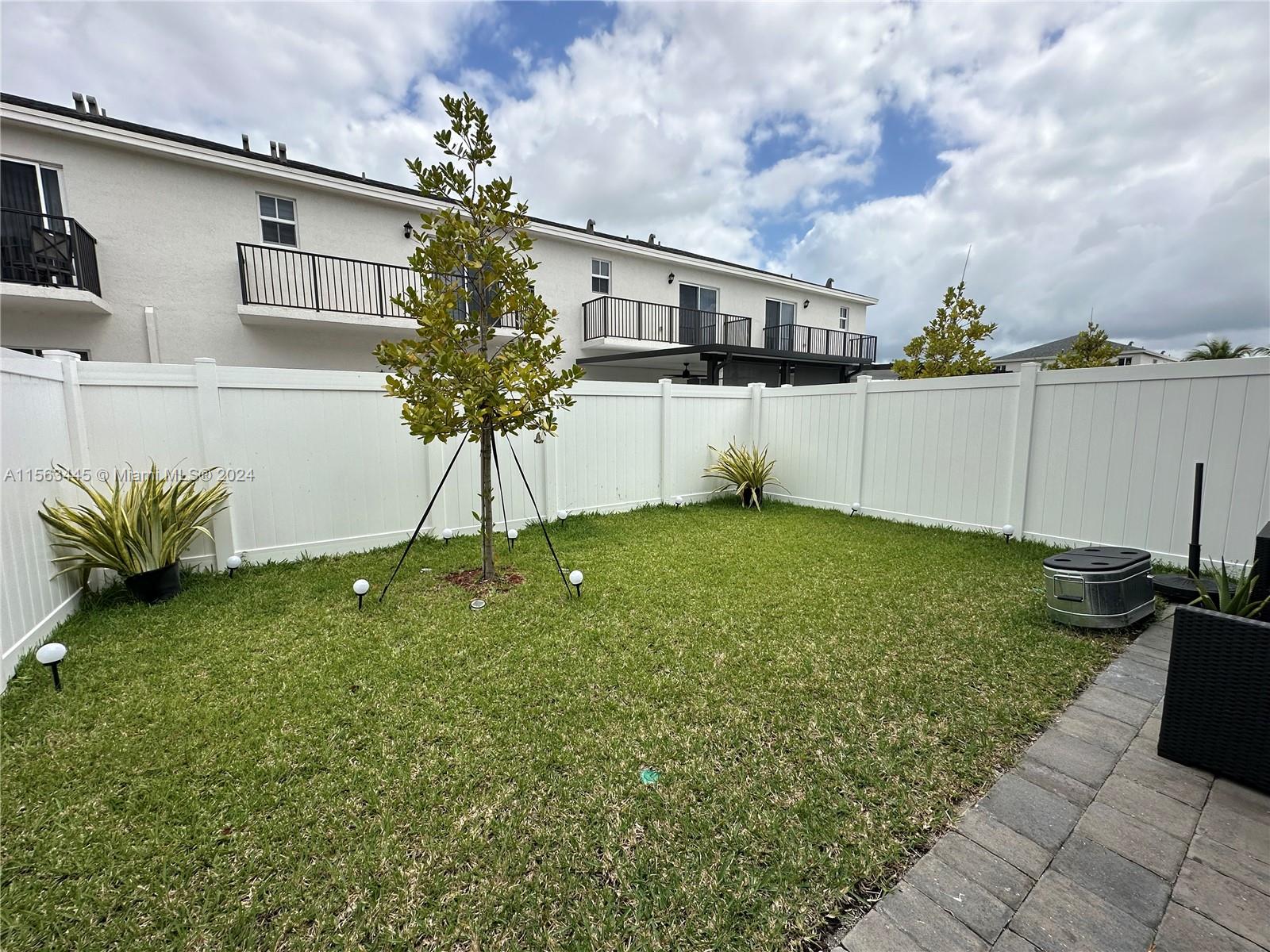 829 SE 17th St 0, Homestead, Florida 33034, 3 Bedrooms Bedrooms, ,2 BathroomsBathrooms,Residentiallease,For Rent,829 SE 17th St 0,A11563445