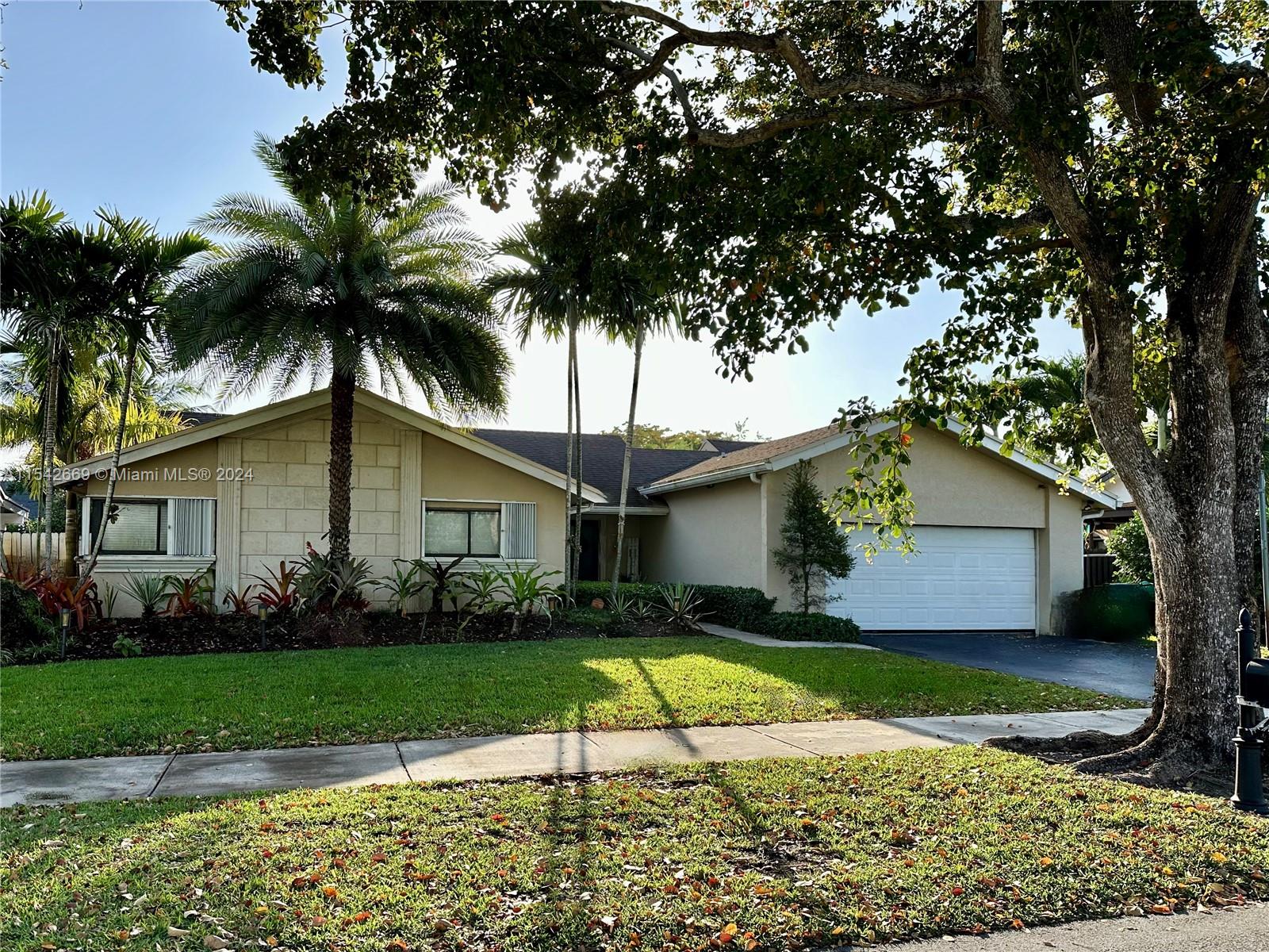 9013 SW 102nd Pl  For Sale A11542669, FL