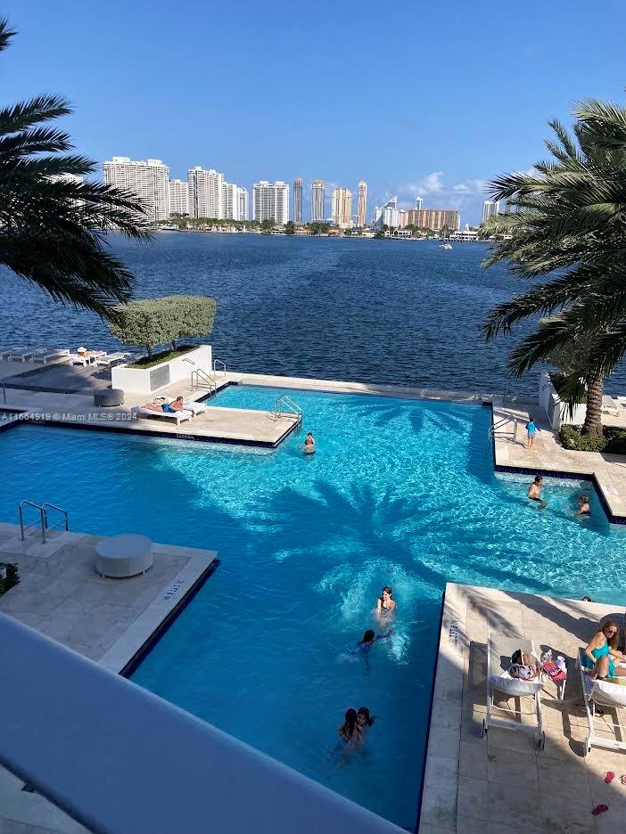 17111 E Biscayne Blvd 211, North Miami Beach, Florida 33160, 2 Bedrooms Bedrooms, ,2 BathroomsBathrooms,Residentiallease,For Rent,17111 E Biscayne Blvd 211,A11564919