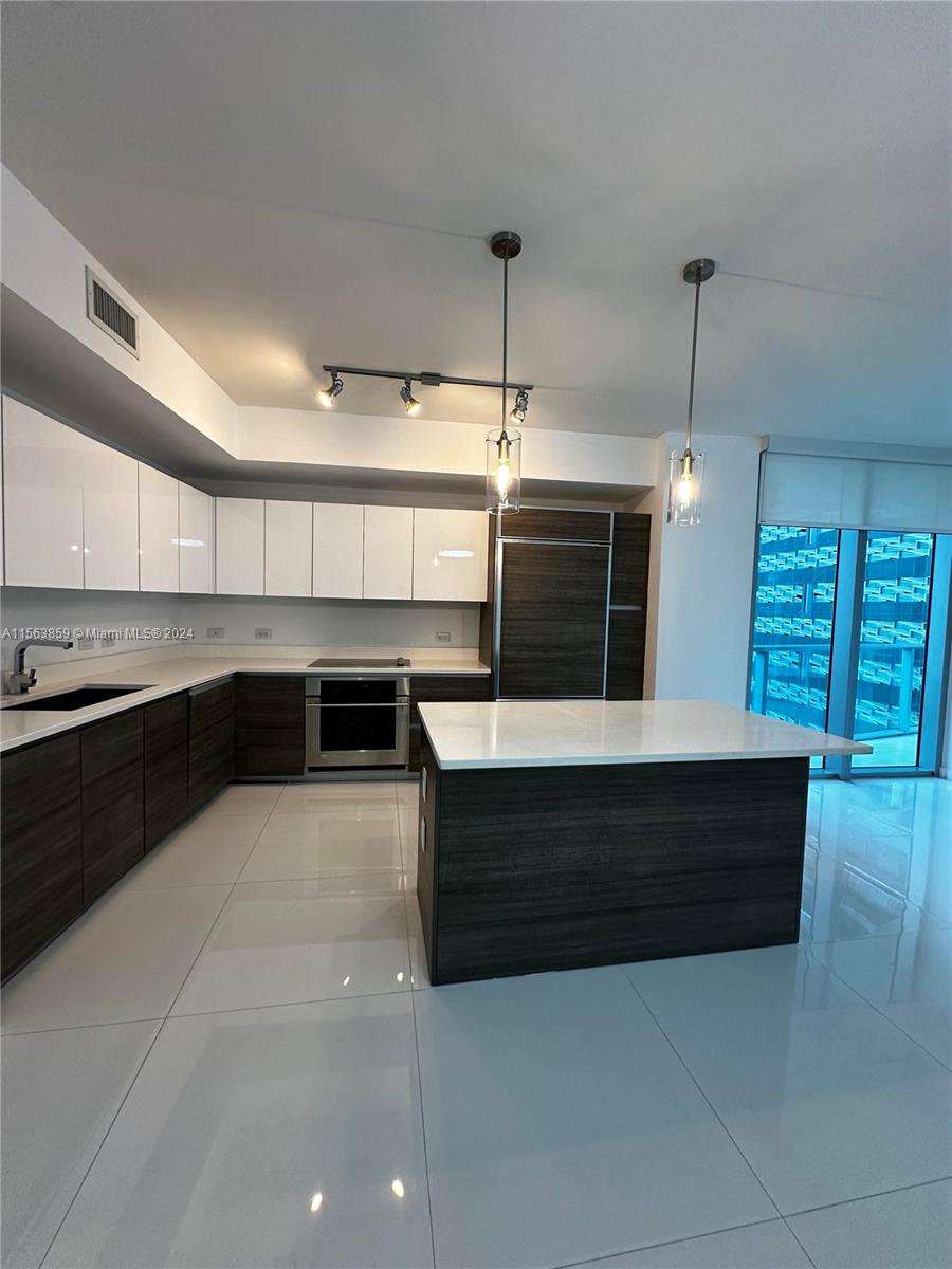1100 S Miami Ave 1110, Miami, Florida 33130, 2 Bedrooms Bedrooms, ,2 BathroomsBathrooms,Residentiallease,For Rent,1100 S Miami Ave 1110,A11563859