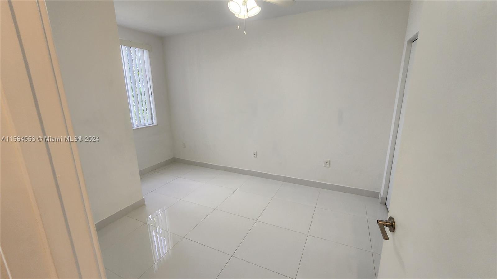2651 NE 212th Ter 306, Miami, Florida 33180, 2 Bedrooms Bedrooms, ,2 BathroomsBathrooms,Residentiallease,For Rent,2651 NE 212th Ter 306,A11564953