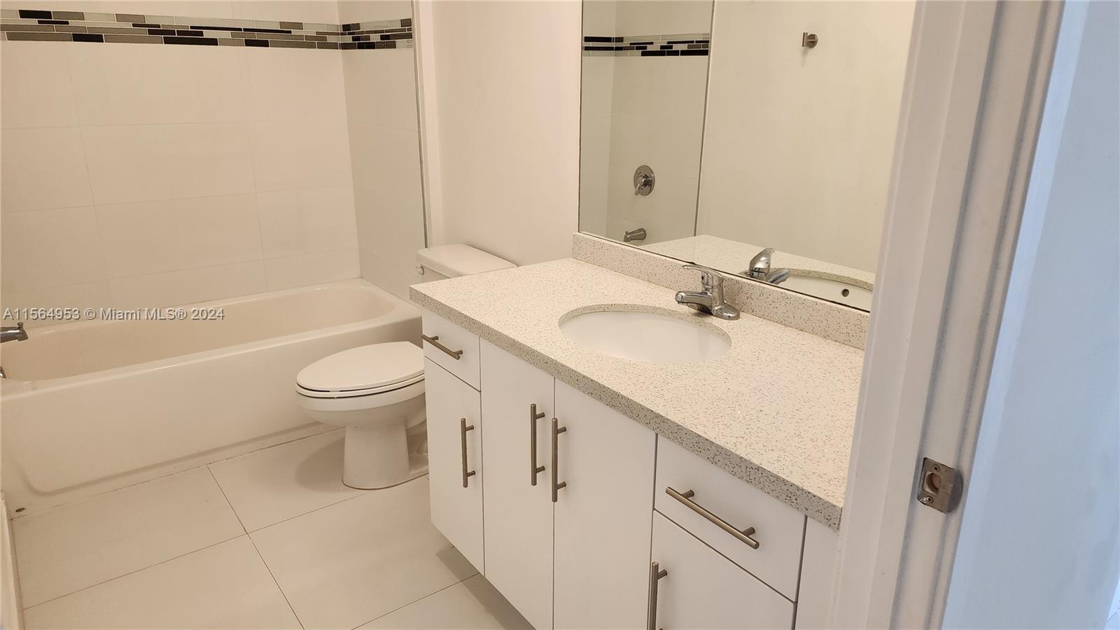 2651 NE 212th Ter 306, Miami, Florida 33180, 2 Bedrooms Bedrooms, ,2 BathroomsBathrooms,Residentiallease,For Rent,2651 NE 212th Ter 306,A11564953