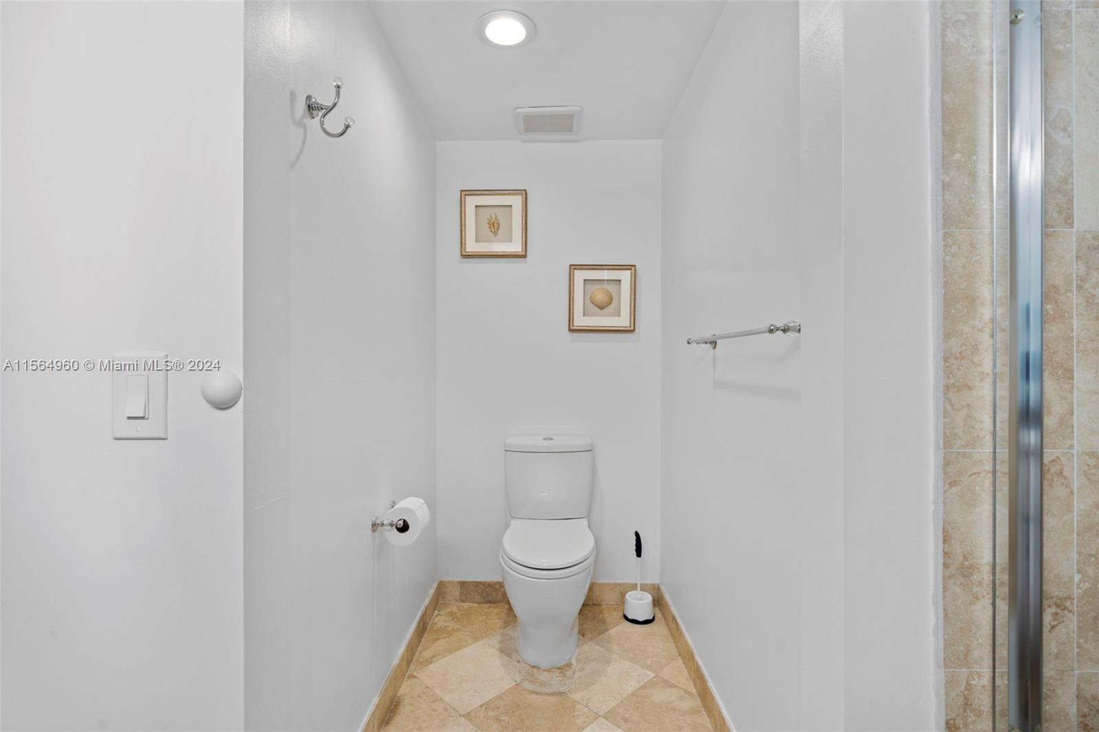 201 Golden Isles Dr 204, Hallandale Beach, Florida 33009, 2 Bedrooms Bedrooms, ,2 BathroomsBathrooms,Residential,For Sale,201 Golden Isles Dr 204,A11564960