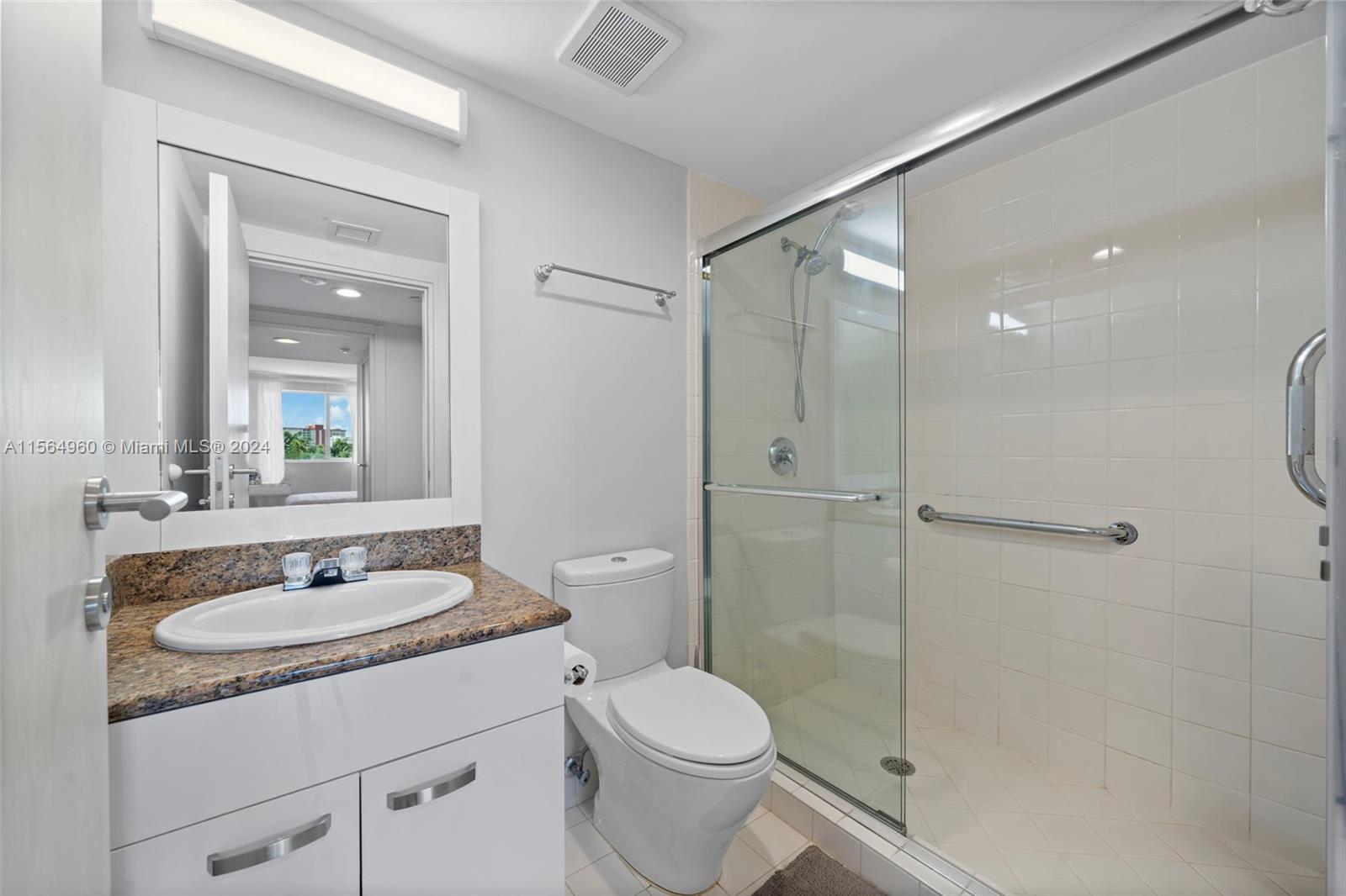 201 Golden Isles Dr 204, Hallandale Beach, Florida 33009, 2 Bedrooms Bedrooms, ,2 BathroomsBathrooms,Residential,For Sale,201 Golden Isles Dr 204,A11564960